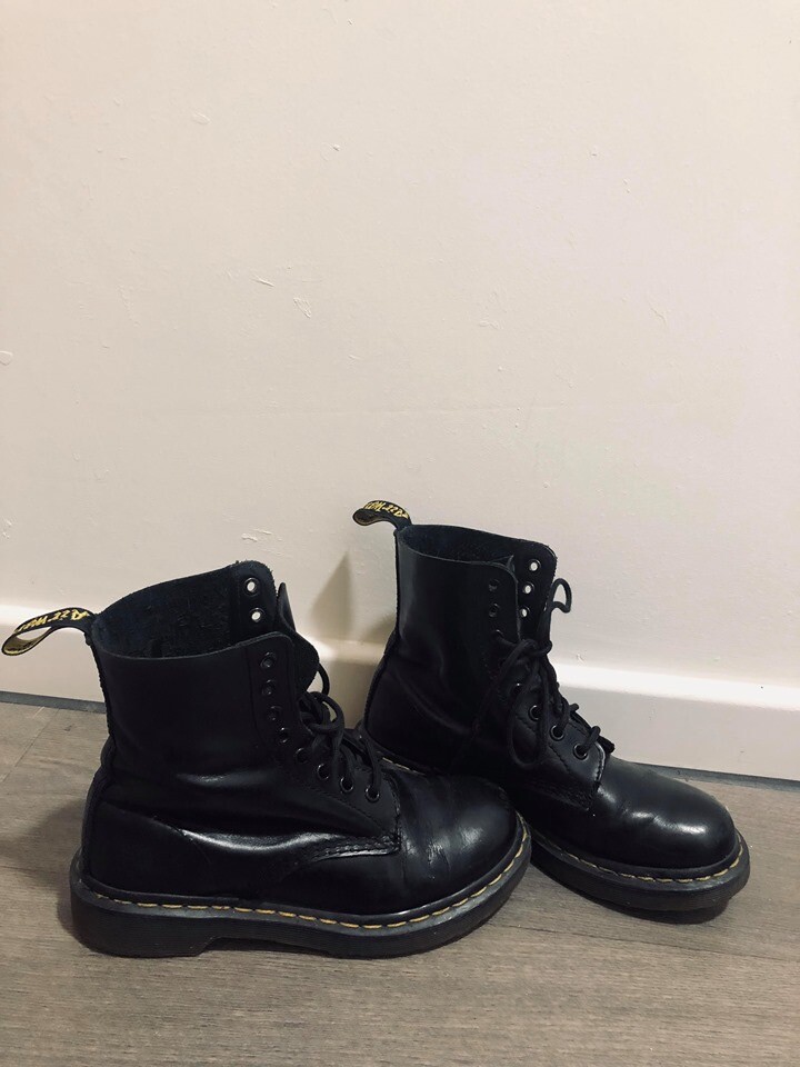 womens dr martens size 4